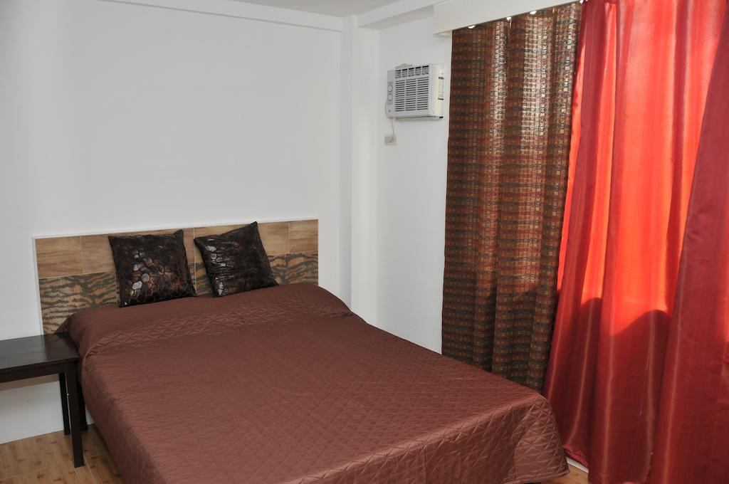 Date & Dine Resort Antipolo Habitación foto